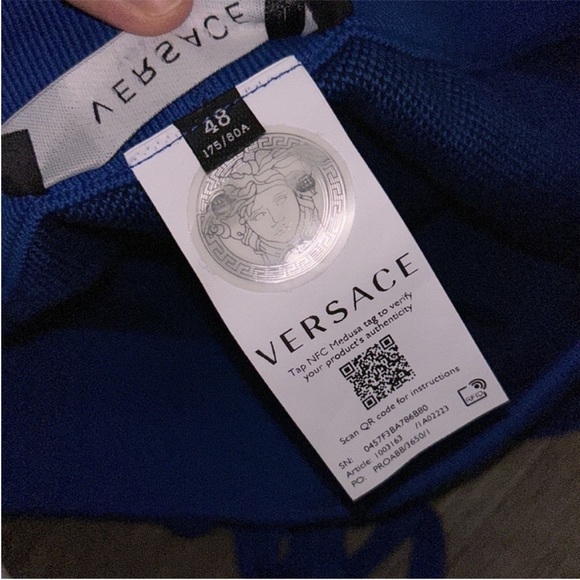 Authentic VERSACE Blue Greca Shorts - Picture 2 of 7